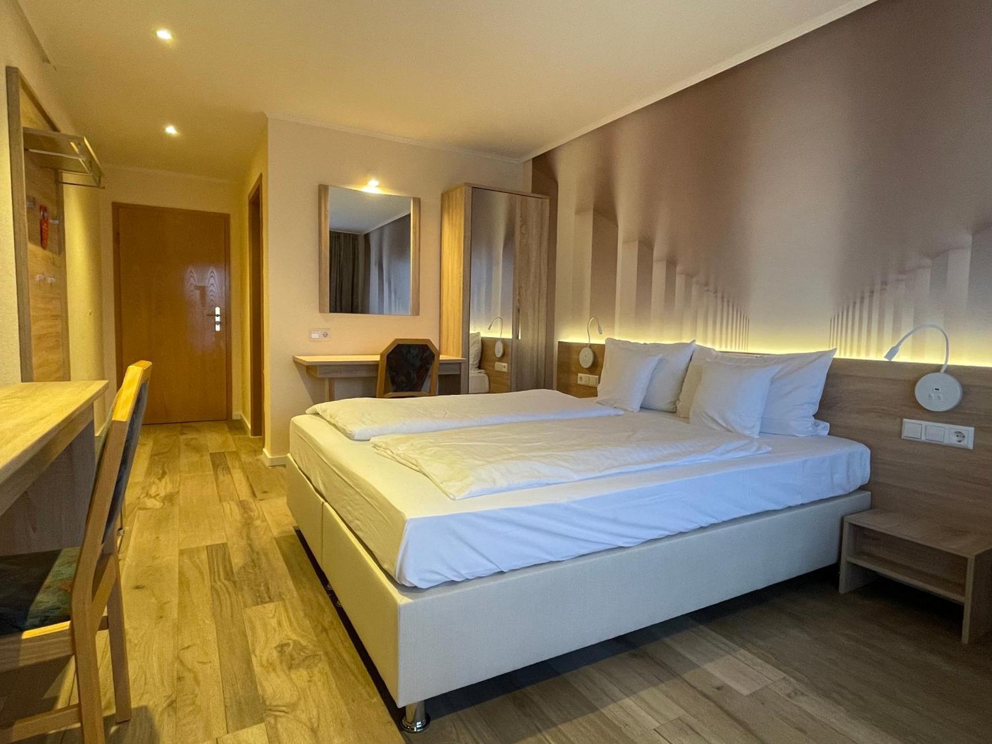 Hotel Andrea Crailsheim Exterior foto